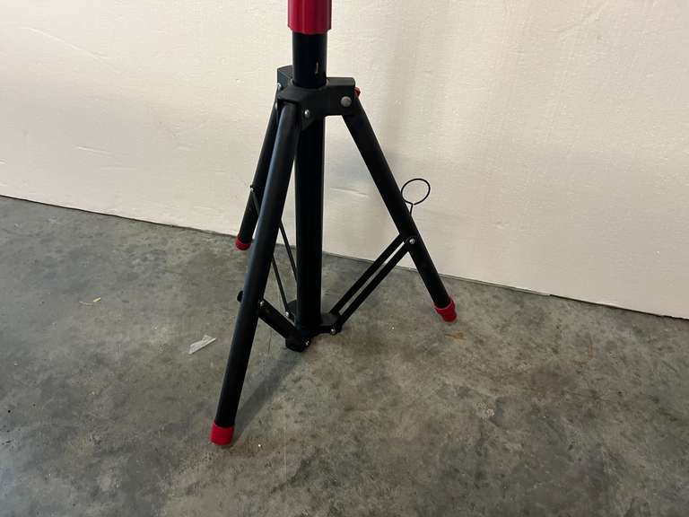 Universal tripod, believed to be for speaker use, see pictures for details.
