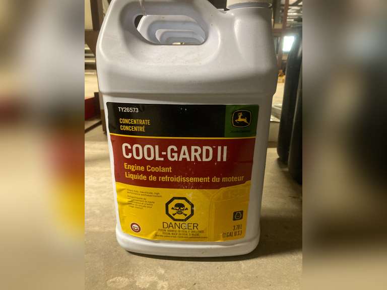 (4) 1 GALLON JUGS JOHN DEERE COOL-GARD II - PARTS