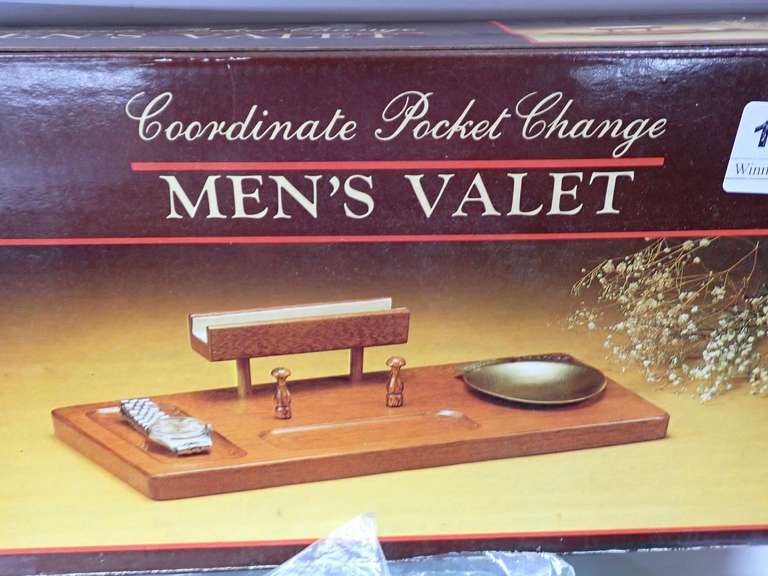 Men's Valet with (3) 46" Suit Bags