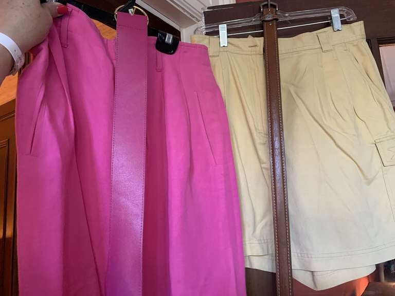 4 LADIES NICE SHORTS WITH BELTS - SIZE 12 - LIVING ROOM
