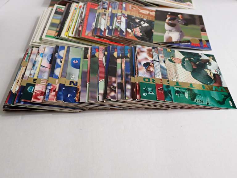 UNSEARCHED BASEBALL SPORTS CARDS