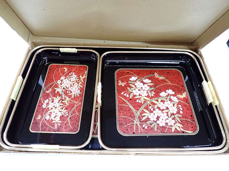 Toyo Trading Co. 3pc Nested Lacquer Trays w/ Wood Trivet