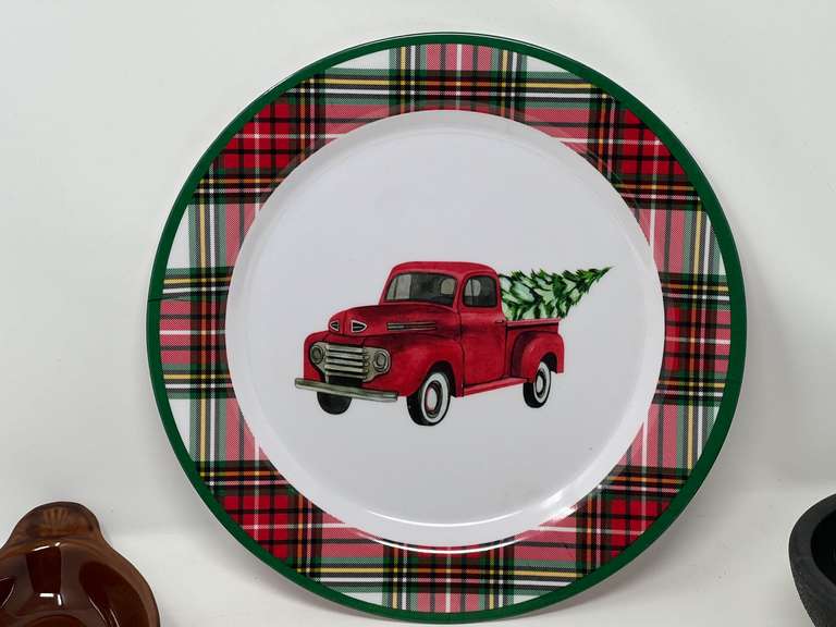 Assorted kitchen items to include a vintage Corona ironstone ware platter, restaurant style salsa bowl, vintage Bel-Terr brown glazed au gratin baking dishes, and plastic Christmas plate. Five pieces total, see pictures for detail details.