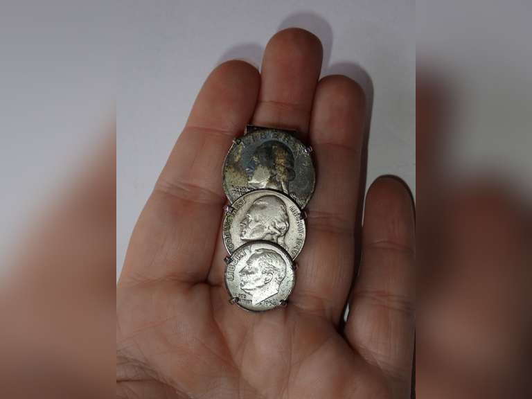 VINTAGE COIN MONEY CLIP