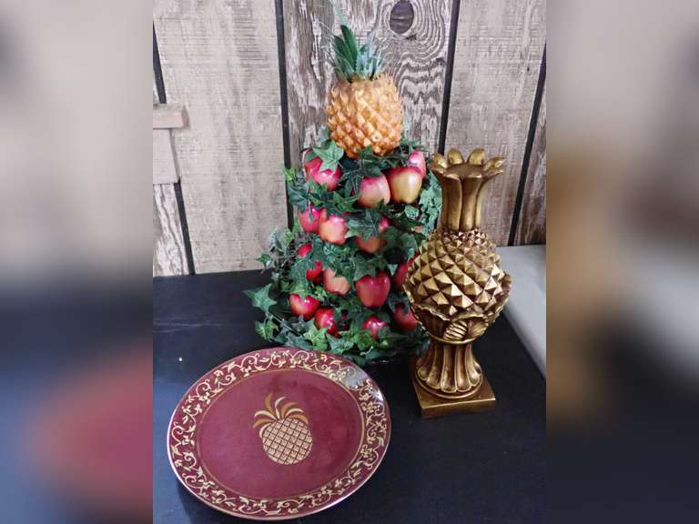 Pineapple Home Decor Lot
