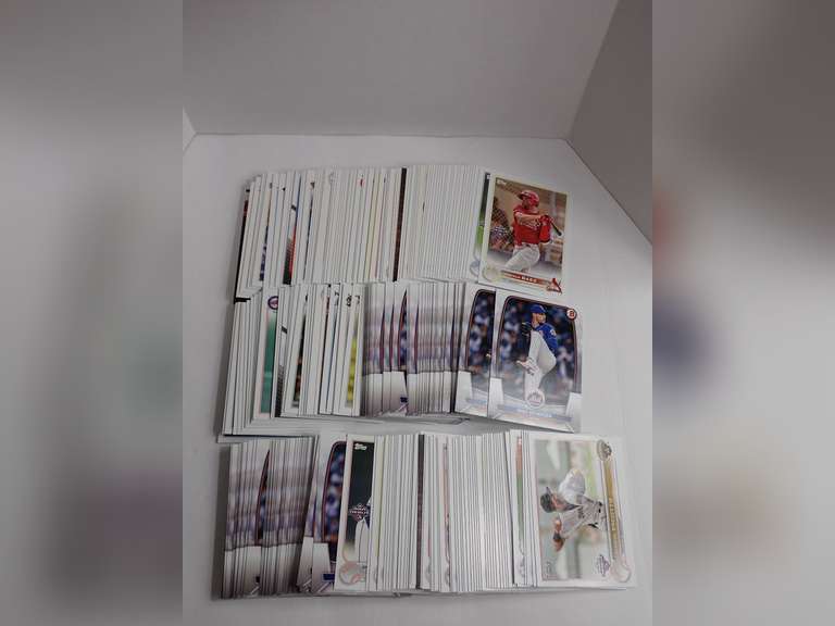 UNSEARCHED BASEBALL SPORTS CARDS