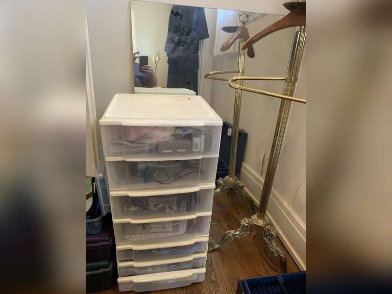 PLATE GLASS MIRROR 29" WIDE X 45" TALL & 3 PLASTIC STACKABLE STORAGE BINS (EACH 15" WIDE X 13" DEEP X 10 1/4" TALL) **SPECIAL PICKUP INSTRUCTIONS - DOES NOT INCLUDE CONTENTS IN BIN - MASTER BED CLOSET 2