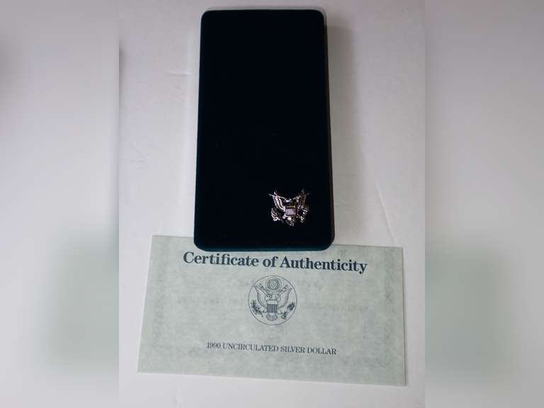 1990 UNCIRCULATED EISENHOWER SILVER $1 COIN