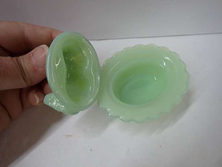Mid Century Mosser Art Glass Jadeite Nesting Cat