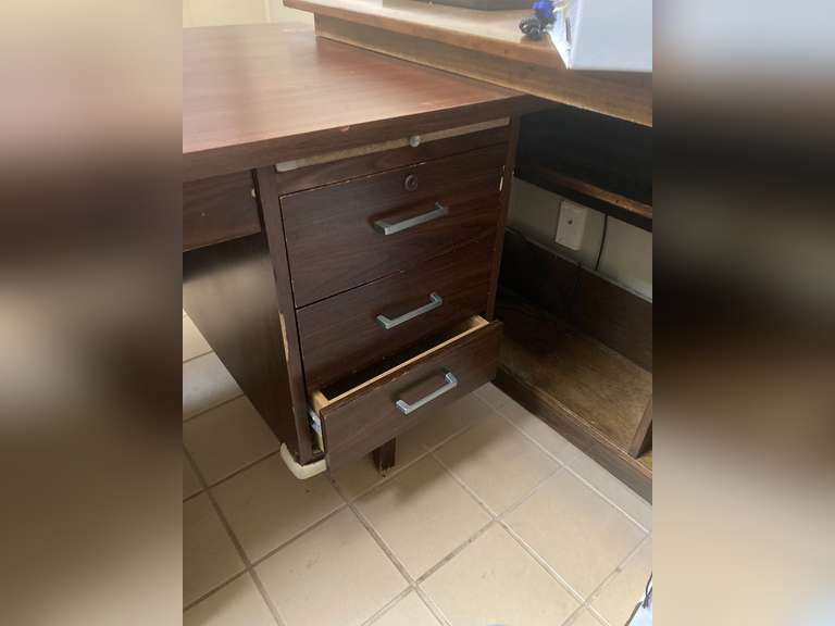 OFFICE DESK - OFFICE