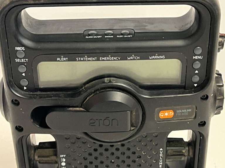 Etón Solarlink FR360 emergency radio. Working condition unknown, see pictures for details.