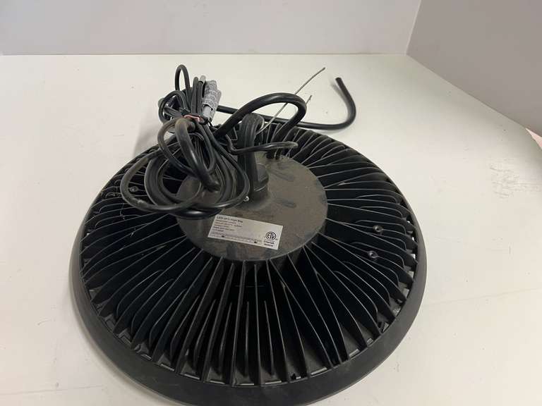 LED UFO High Bay light, working condition unknown, see pictures for details.