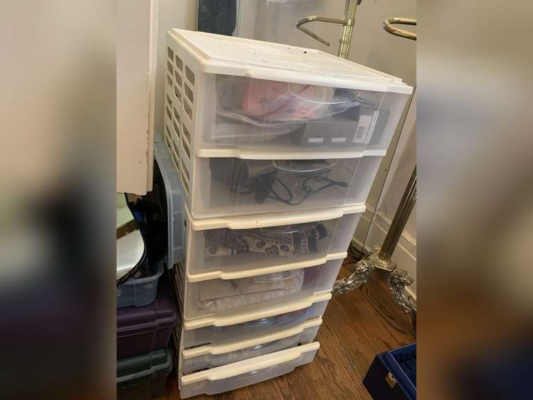 PLATE GLASS MIRROR 29" WIDE X 45" TALL & 3 PLASTIC STACKABLE STORAGE BINS (EACH 15" WIDE X 13" DEEP X 10 1/4" TALL) **SPECIAL PICKUP INSTRUCTIONS - DOES NOT INCLUDE CONTENTS IN BIN - MASTER BED CLOSET 2