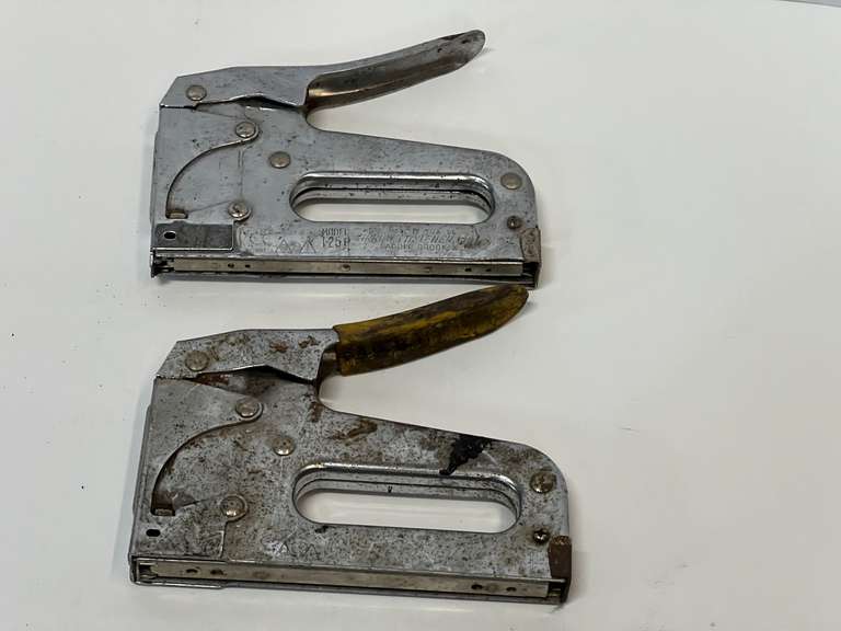 Arrow staplers, two pieces, see pictures for details.