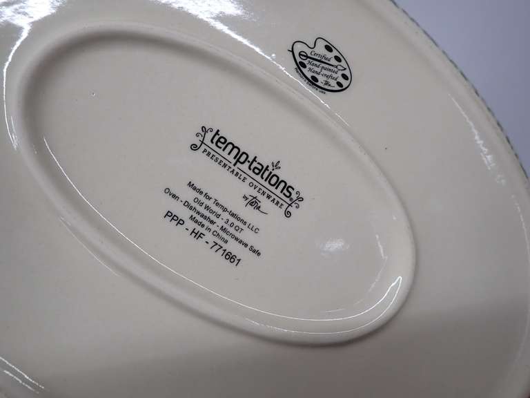 Temptations Old World Oval Casserole Dish w/trivet, lid and handle holder
