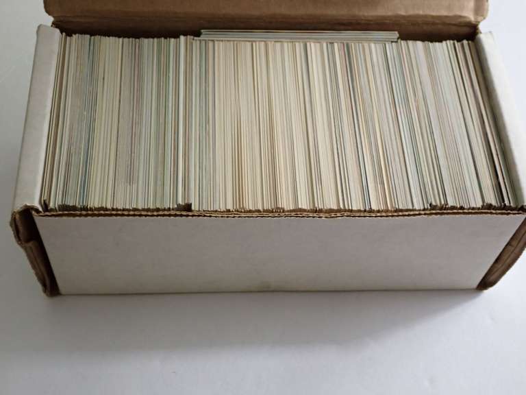 460+/- UNSEARCHED/UNSORTED BASEBALL CARDS