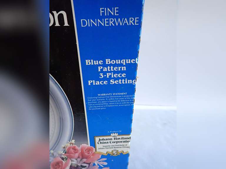Crowning Fashion Fine Dinnerware Blue Bouquet 3-Piece Place Setting
