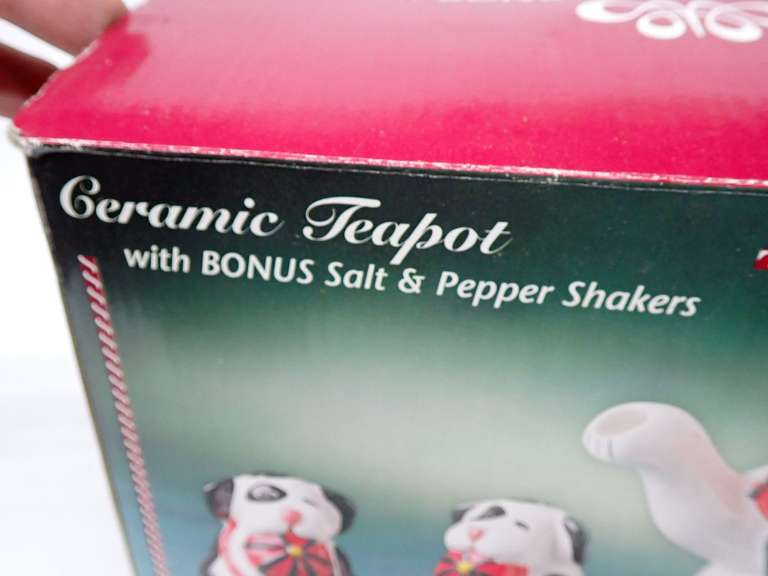 Ceramic Teapot with Salt & Pepper Shakers