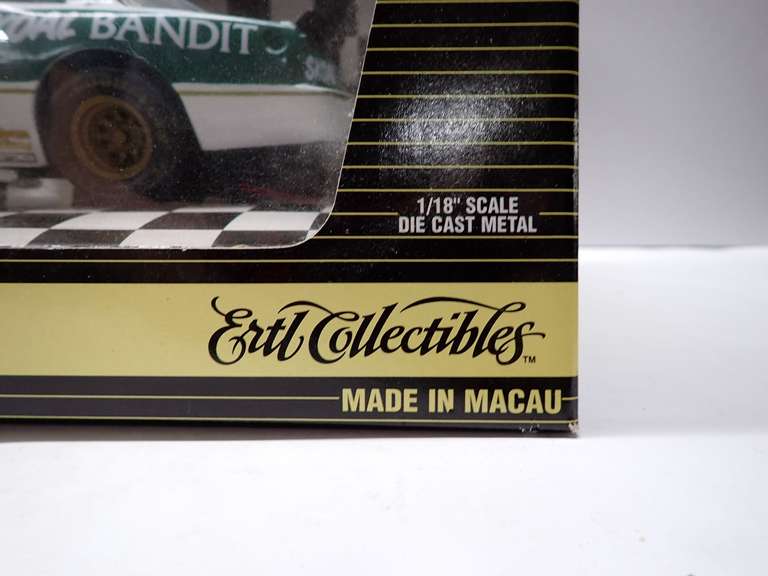 1/18 Scale Ertl American Muscle Harry Gant Lumina Diecast Car