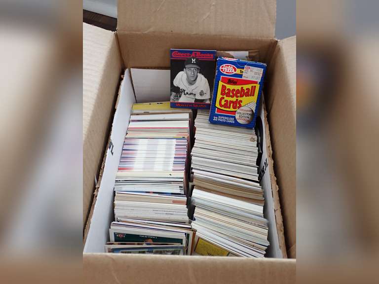 LARGE UNSEARCHED BOX OF BASEBALL SPORTS CARDS
