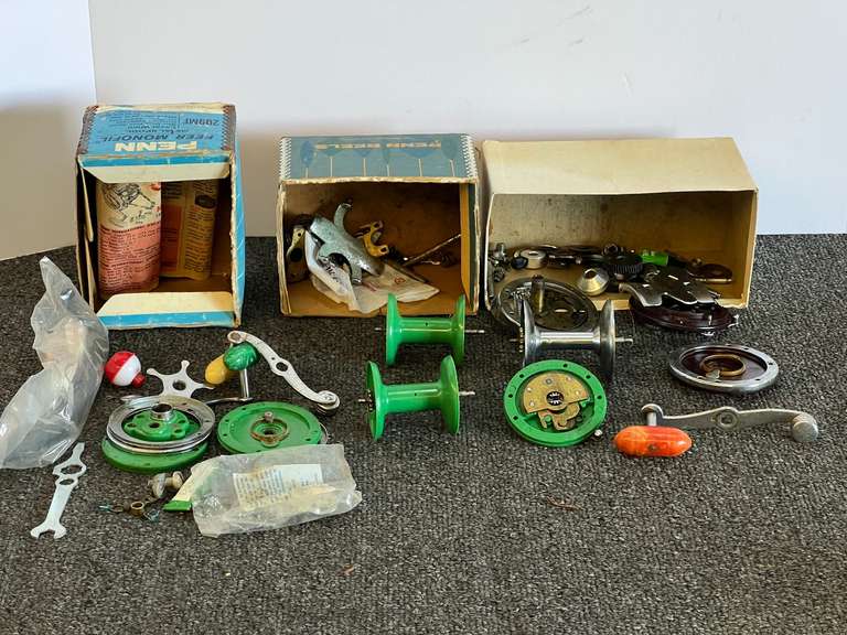 Assorted reel parts, see pictures for details.