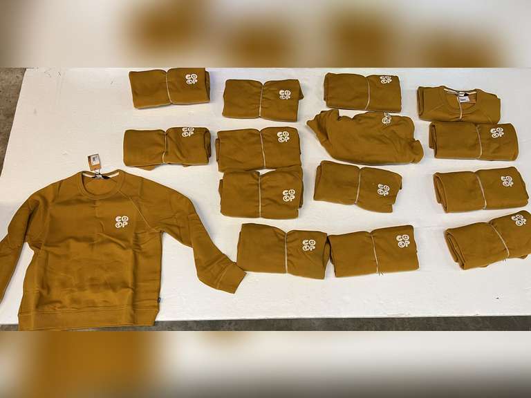 REI unisex Crew Sweatshirt Earth Co-Op, rustic gold, small and medium, 15 pieces, see pictures for details.