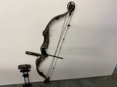 Jennings compound bow, comes with quiver, see pictures for details.