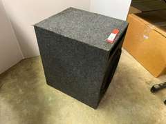 JBL 1000 W subwoofer, working condition unknown, see pictures for details.