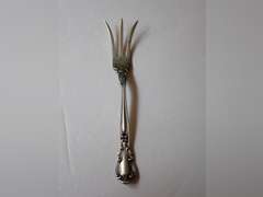 GORHAM STERLING SILVER LEMON FORK AND CREAM LADLE IN FELT POUCH - 28.66 grams