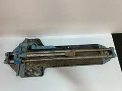Japanese made super tile cutter, see pictures for details.