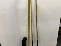 Viper pool cues, set of two, comes with a case master carrying/storage case, see pictures for details.