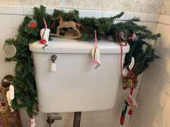LONG CHRISTMAS GARLAND DECORATED WITH WOODEN ROCKING HORNS, DRUMS, CHRISTMAS MOUSES & MORE - UP BATH