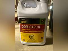 (4) 1 GALLON JUGS JOHN DEERE COOL-GARD II - PARTS