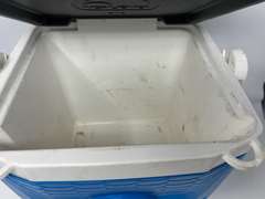 Igloo Quantum 12 qt cooler, see pictures for details.
