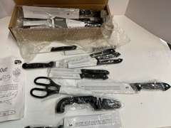 Ronco knife set, still in original packaging, see pictures for details.