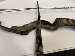 Jennings compound bow, comes with quiver, see pictures for details.