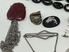 Large assortment of jewelry parts for crafting, see for details.