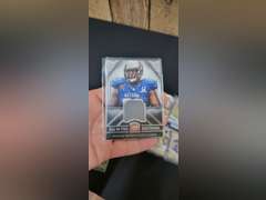 UNSEARCHED FOOTBALL SPORTS CARDS-INCLUDES AUTO AND PATCH RELICS