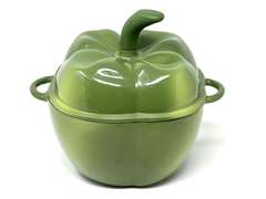 Technique enameled cast-iron “bell pepper” cooker, see pictures for details.