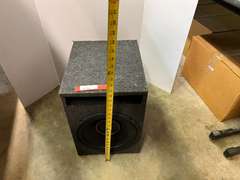 JBL 1000 W subwoofer, working condition unknown, see pictures for details.