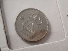 VARIOUS VINTAGE FOREIGN COINS