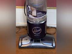 HOOVER REACT CANISTER VACUUM - LIVING ROOM