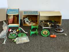 Assorted reel parts, see pictures for details.