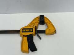 Metal bar clamp, also includes a small Dewalt trigger clamp, see pictures for details.