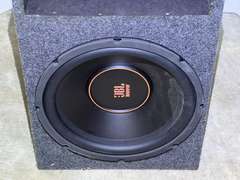 JBL 1000 W subwoofer, working condition unknown, see pictures for details.