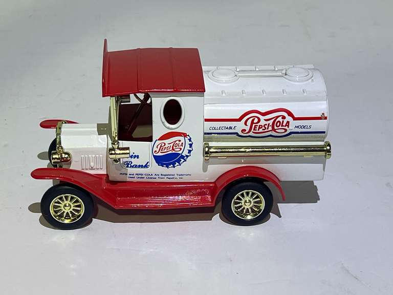 Pepsi-Cola vintage truck replica coin bank, see pictures for details. image