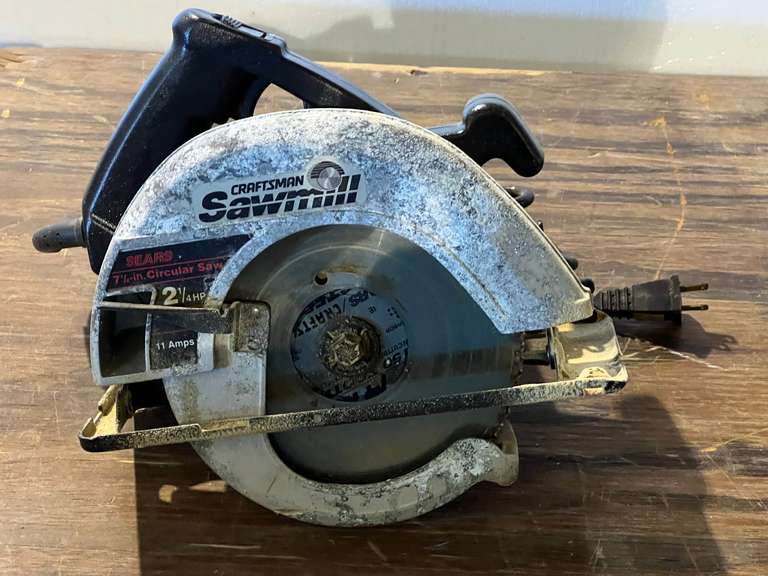 Craftsman Sawmill 7 1/4” circular saw with carrying/storage case. Powers up, see pictures for details. image
