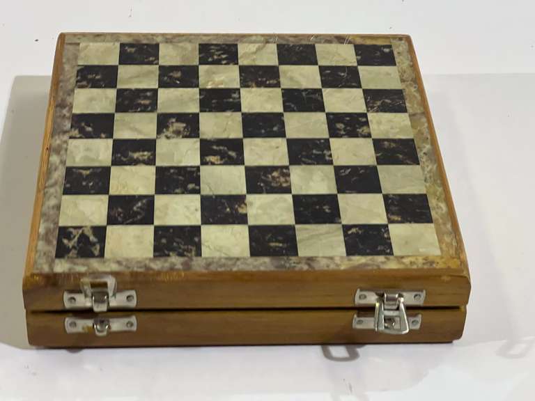 Vintage portable chess set, see pictures for details. image