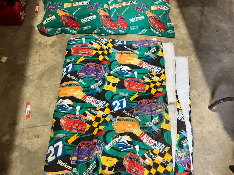NASCAR comforter and pillows with shams, believed to be twin size, see pictures for details. image