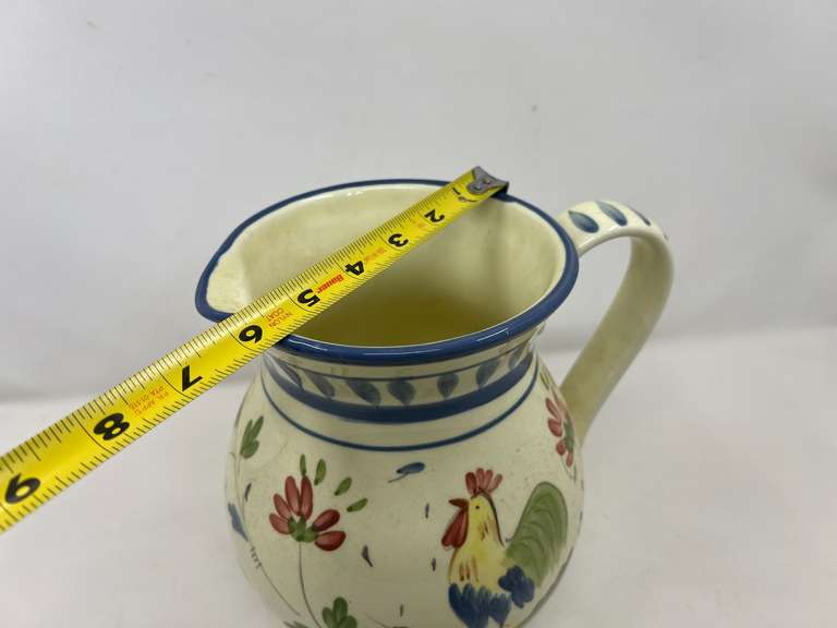 LR… Home accents Gourmet pitcher with rooster and floral motif, the glaze appears to have some crackling, see pictures for details.